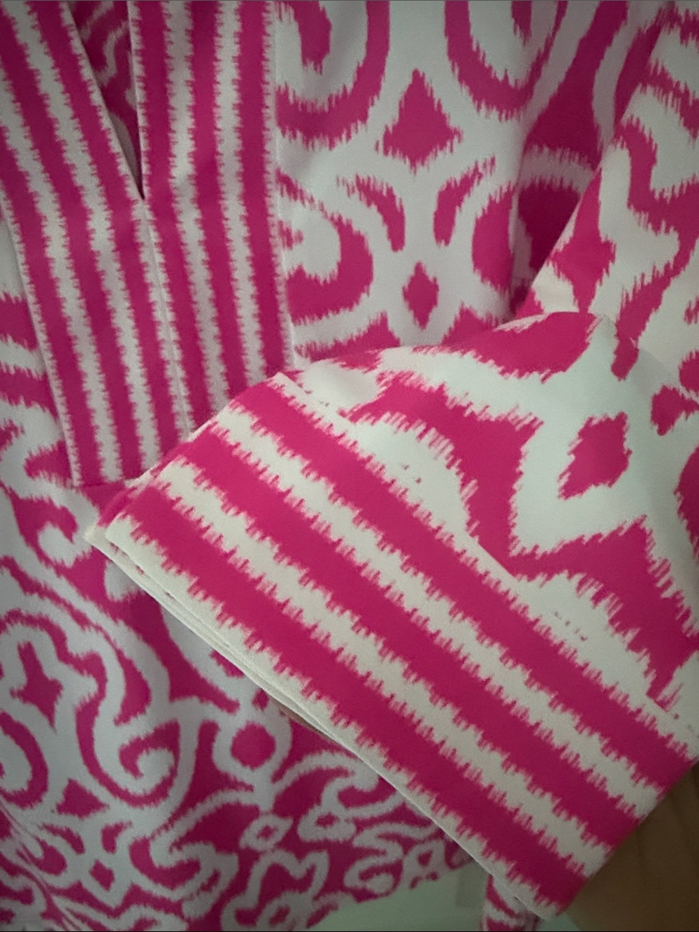 LIKE NEW Gretchen Scott Designs Hot Pink and White Ikat-Style Tunic, Size XL - Picture 5 of 7
